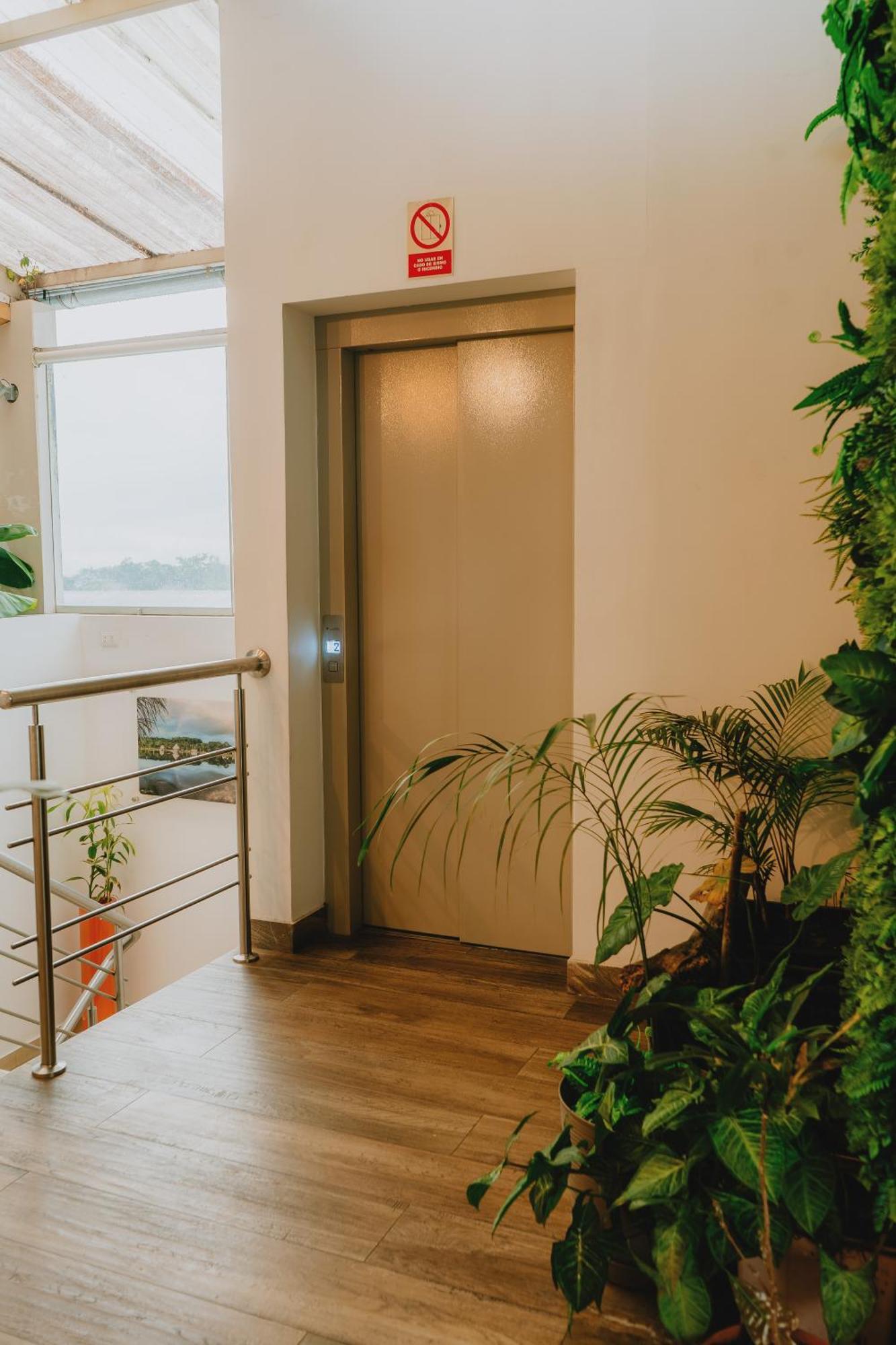 Hotel Natural Green Lounge ติงโกมาเรีย ภายนอก รูปภาพ